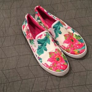 Qupid tennies  in amazing floral print size 9!